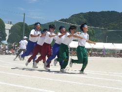 須恵中学校
