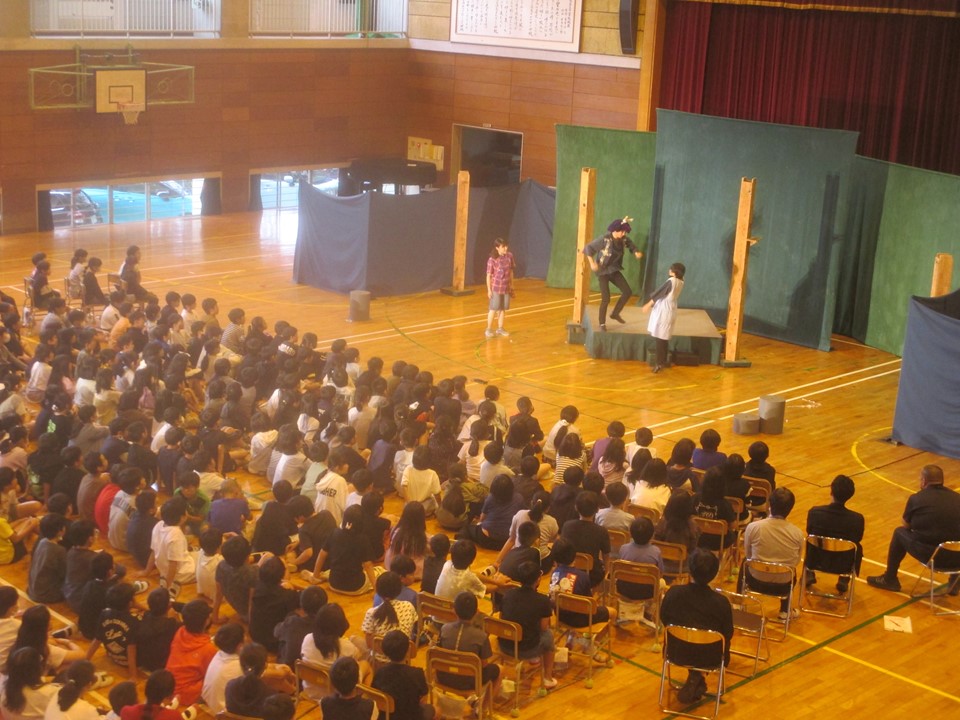 演劇